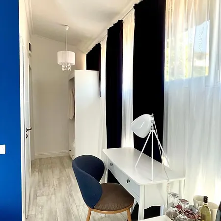 Regina Bed&wine Готель