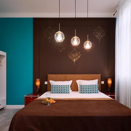 Regina Bed&wine * Warna