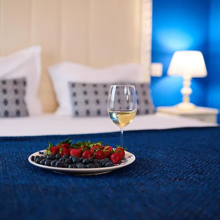 Regina Bed&wine Hotel *