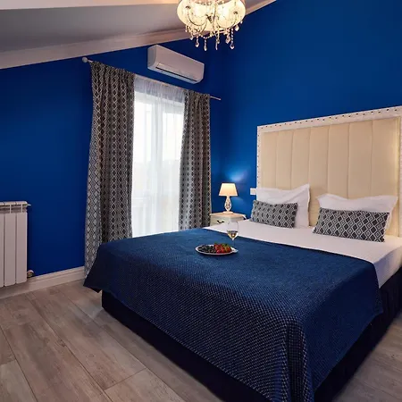 Hotel Regina Bed&wine *
