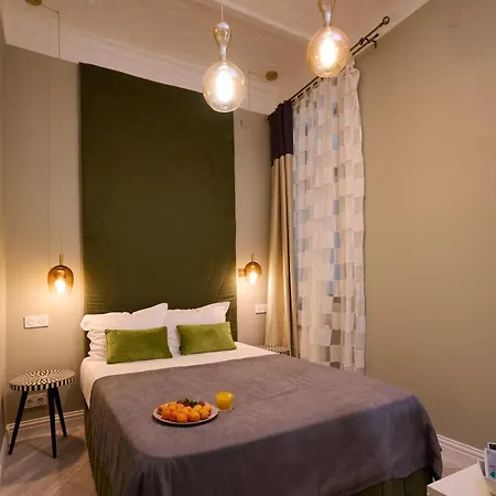 Regina Bed&wine Warna
